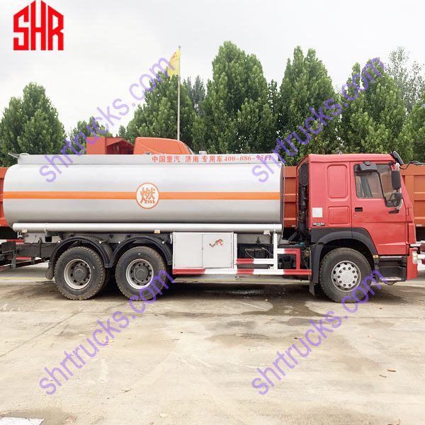 600x600-howo-6x4-oil-tank-1